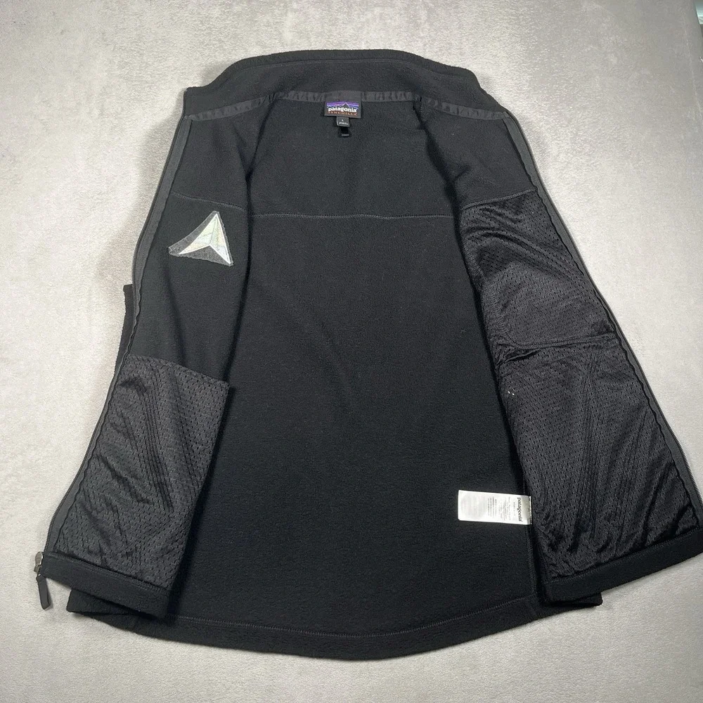 Patagonia Mens Synchilla Fleece Vest Size Large L Black Full Zip Pockets Outdoor